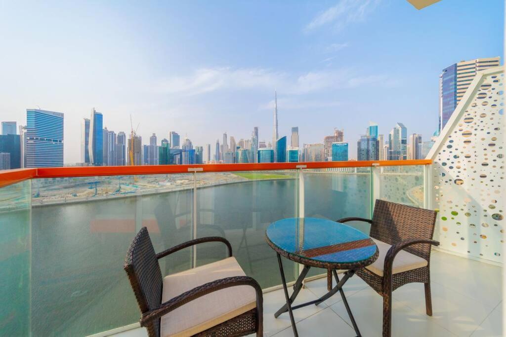Millennium Binghatti, Business Bay - Mint Stay Dubai Exteriör bild
