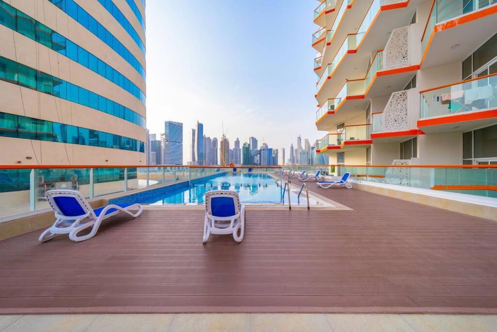 Millennium Binghatti, Business Bay - Mint Stay Dubai Exteriör bild