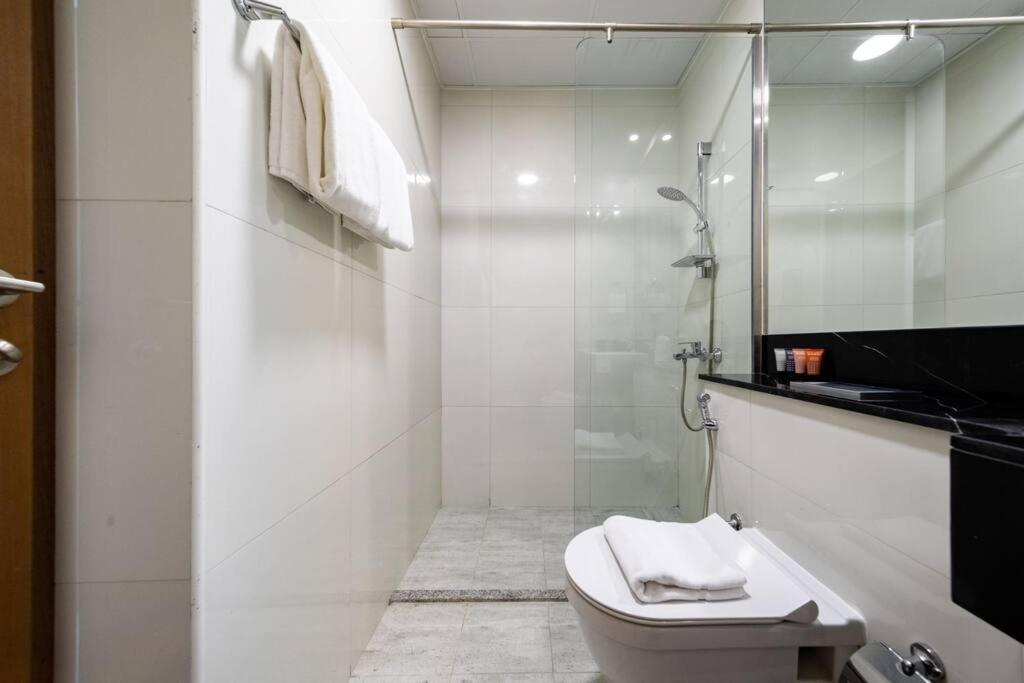 Millennium Binghatti, Business Bay - Mint Stay Dubai Exteriör bild